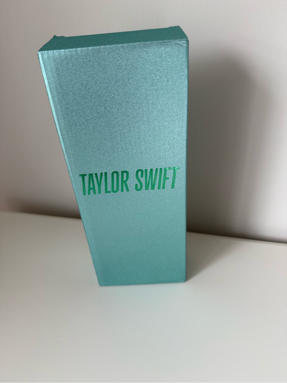 NWT Taylor Swift Opalite Plastic Spray Bottle in Original Box - Picture 5 of 6